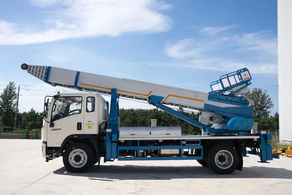 霞山云梯上料车租赁费用